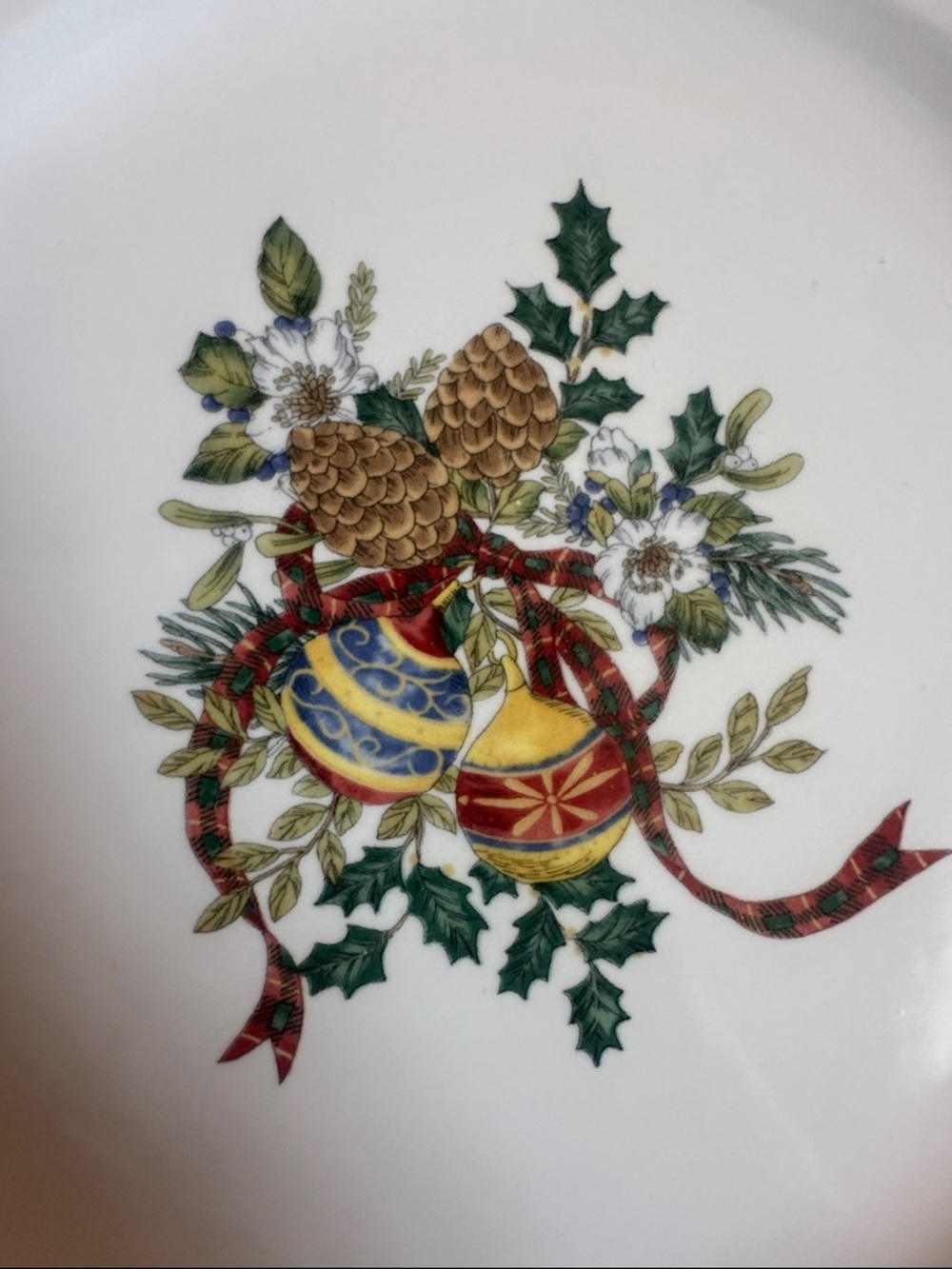 Mikasa holiday plate - Picture 3 of 3